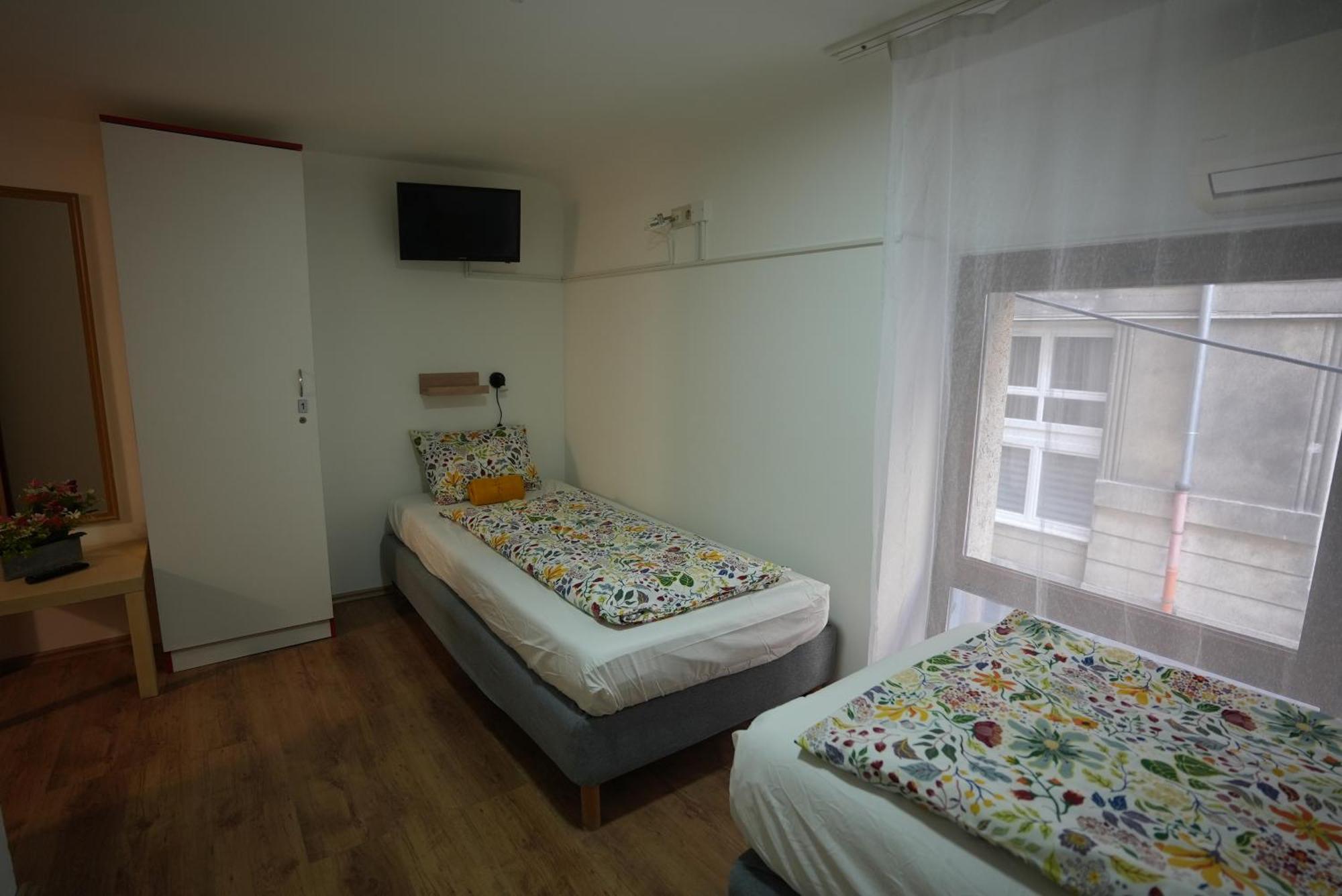 Center Hostel&guest House
